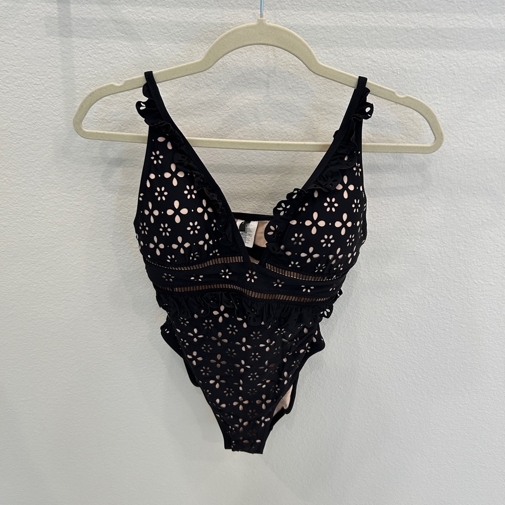 J.CREW Scalloped ruffle plunging one-piece swimsuit in laser-cut eyelet size 6